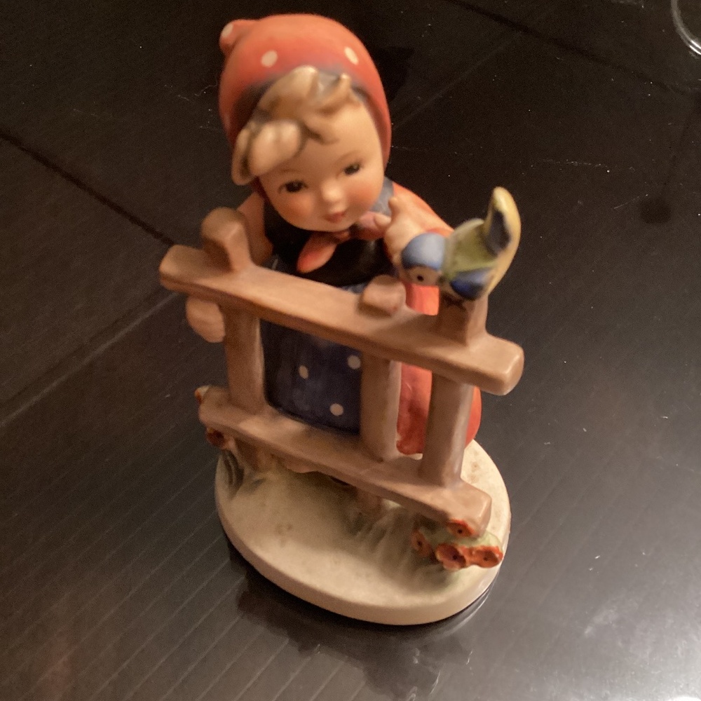 Goebel Hummel “Girl with Bird” TMK-4-5”